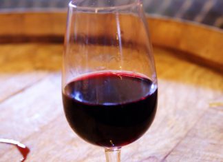 2013 entwickelt sich zu einem Spitzenjahrgang: Schon jetzt ein sehr dunkler Pinot noir